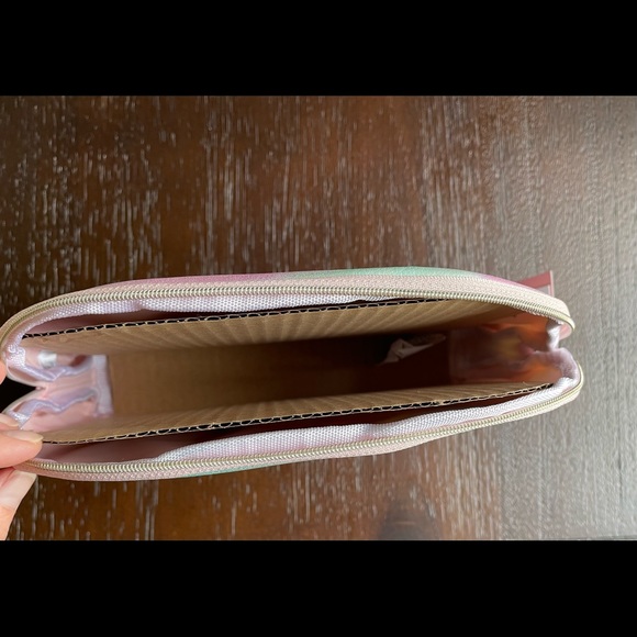 Dani by Danielle Nicole, Disney, Ariel, Cosmetic Bag, NWT - Picture 2 of 3